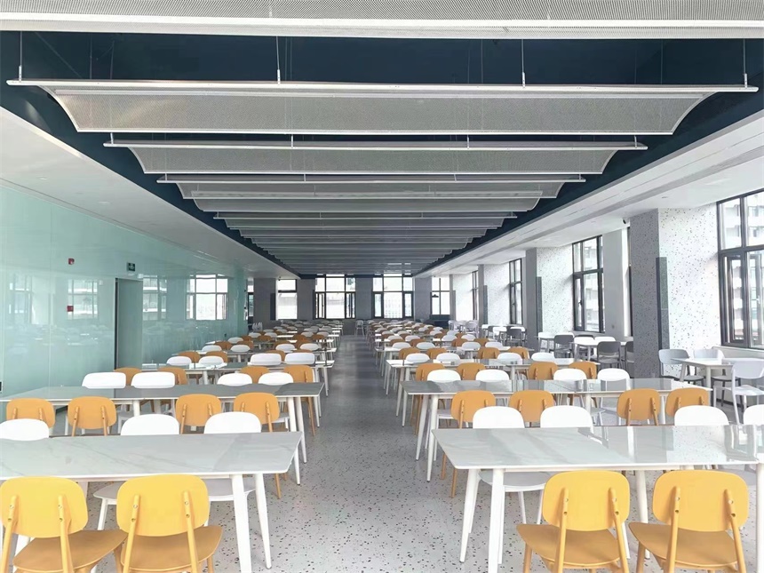 選擇食堂家具廠家時需要關(guān)注哪些因素？常見采購參考要點(diǎn)