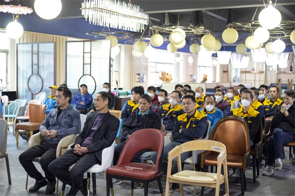 活得艱辛，活出精彩，海德利家具創(chuàng)始人谷先生2020年度企業(yè)表彰大會(huì)致詞